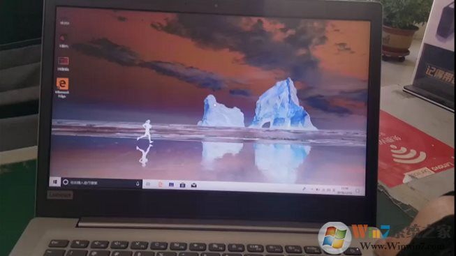 Win10插拔USB設(shè)備(如U盤)時屏幕會閃一下顏色也會變怎么解決？