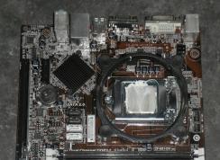 七彩虹H81M安裝UEFI win10開(kāi)機(jī)卡死顯示A2的解決方法